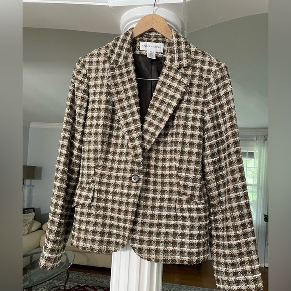 Jones New York suit . Women’s Tweed Blazer size 14 .Colors cream brown blue - Picture 1 of 7